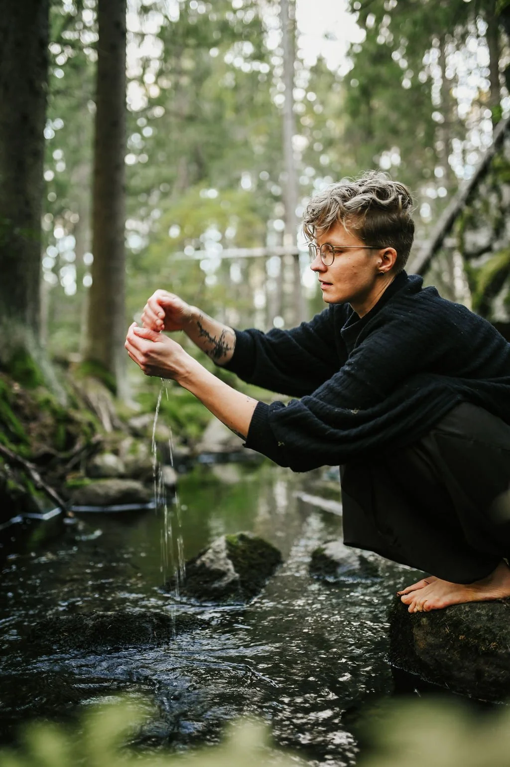 Hetki rauhoittumiselle ja palautumiselle luonnossa.