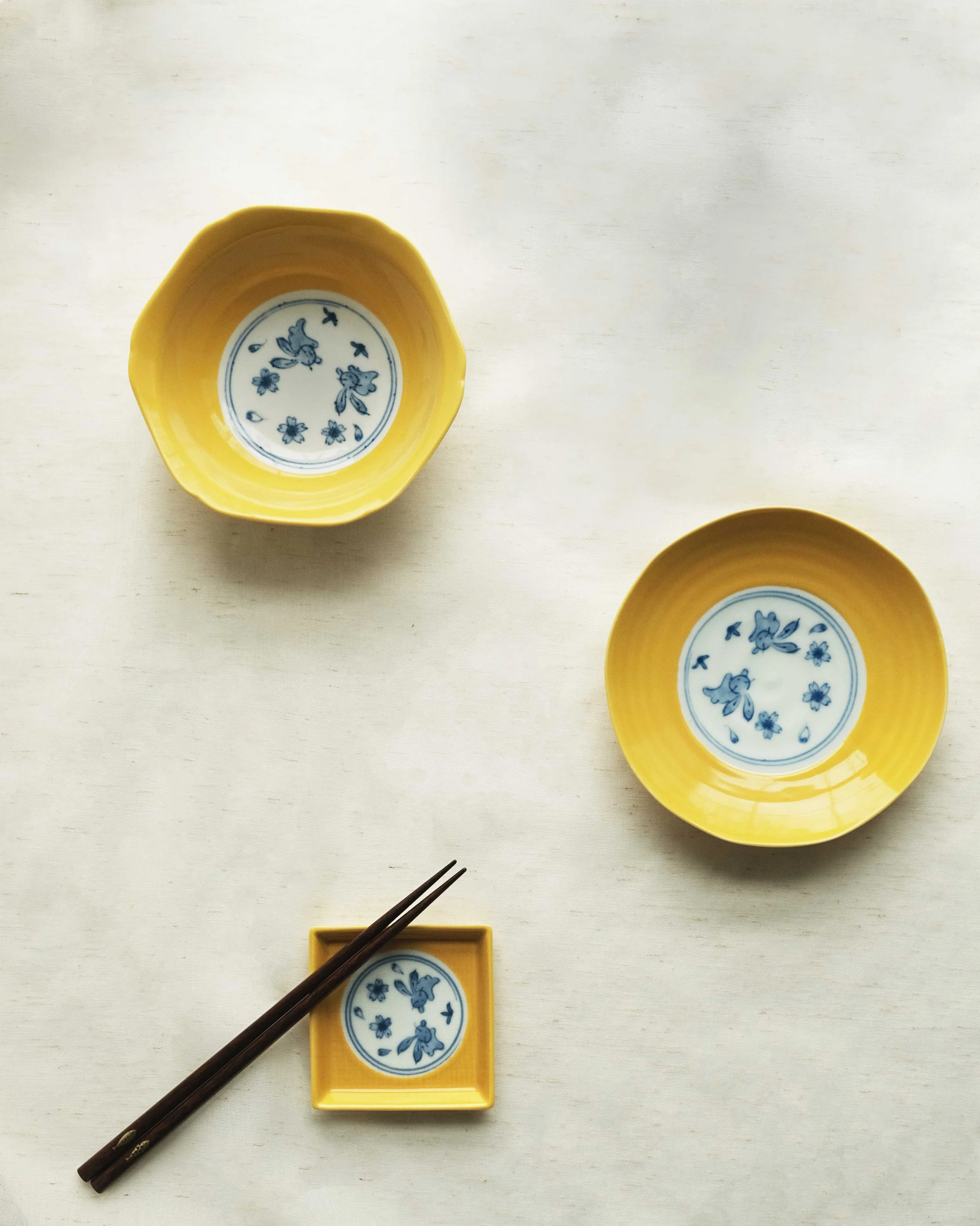 yellow plate set_2.jpg