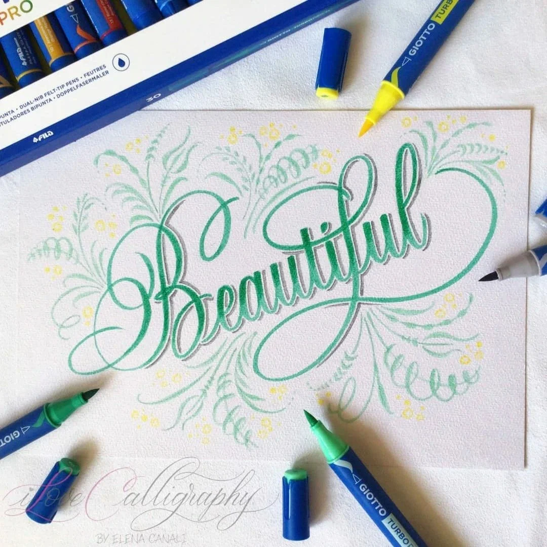 Con #GiottoTurboPro l&rsquo;esperienza &egrave; da 5 stelle!⭐️⭐️⭐️⭐️⭐️

🖍@ilovecalligraphy &egrave; super soddisfatta dopo aver testato i nostri pennarelli a doppia punta e ci presenta un esempio di lettering, tra contrasti e sfumature, realizzato c