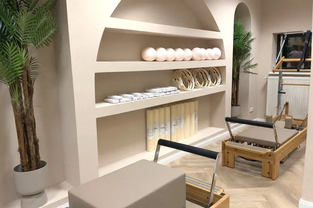 Innenbereich des Reformer Pilates Studios The Core House in Braunschweig mit ruhiger Atmosphäre