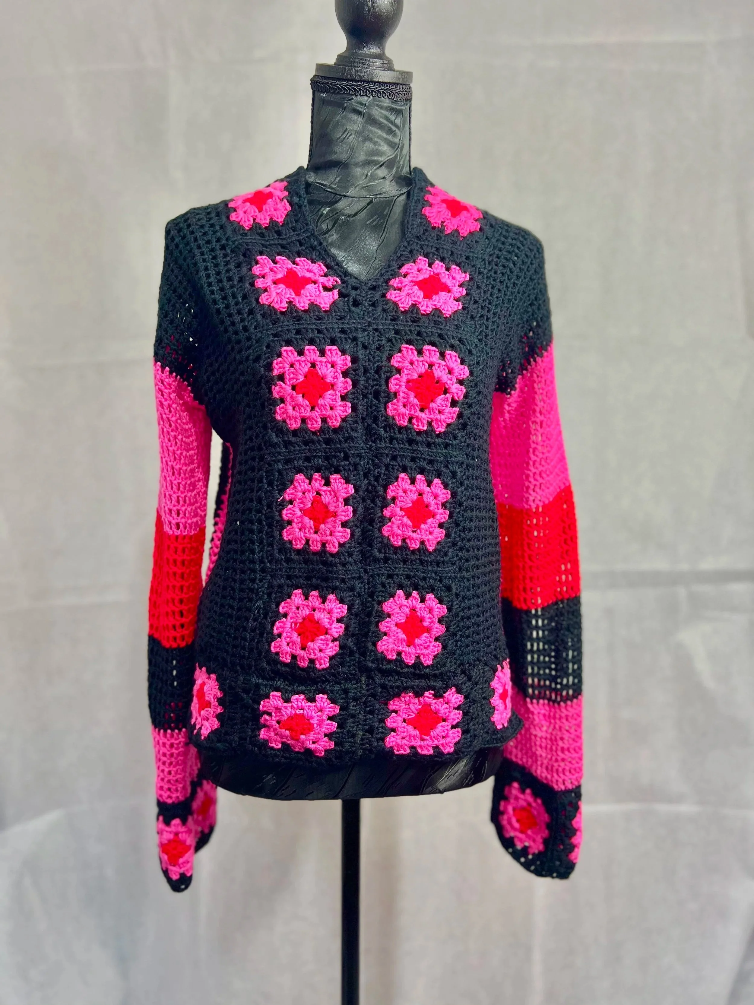 CROCHET GRANNY SQUARE MESH SWEATER