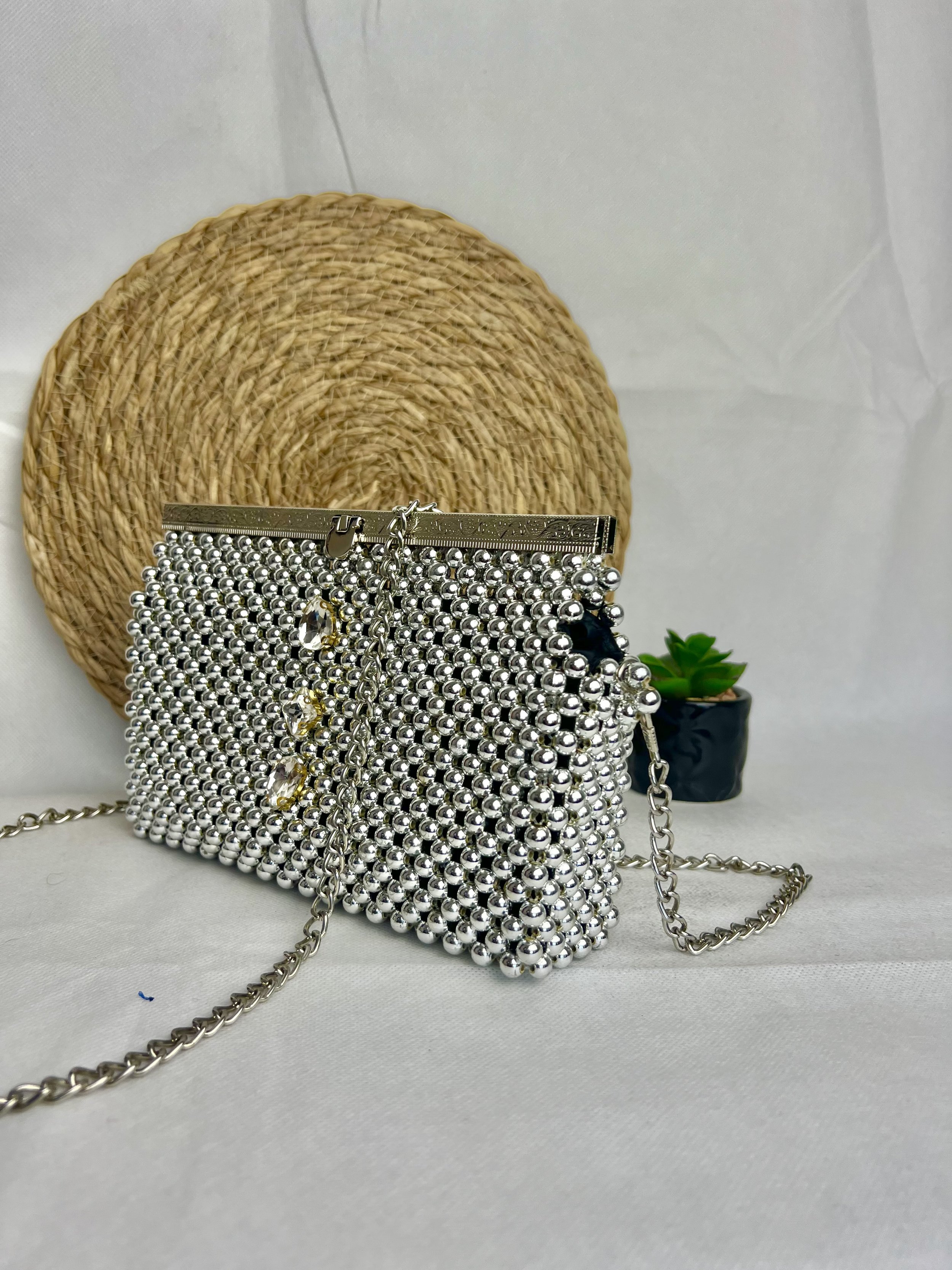 SILVER METAL CLUTCH FRAME BEADED BAG