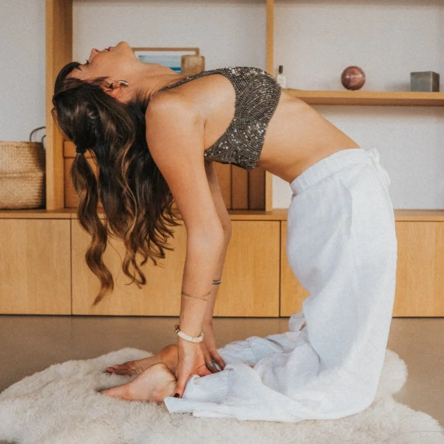 Il y a une acc&eacute;l&eacute;ration subtile en ce moment ❤️&zwj;🔥

L&rsquo;&eacute;nergie du Cheval de Feu nous traverse.
Mouvement.
Instinct.
Courage brut.

Le Feu &eacute;claire ce qui est vivant&hellip;
et consume ce qui est devenu trop &eacute