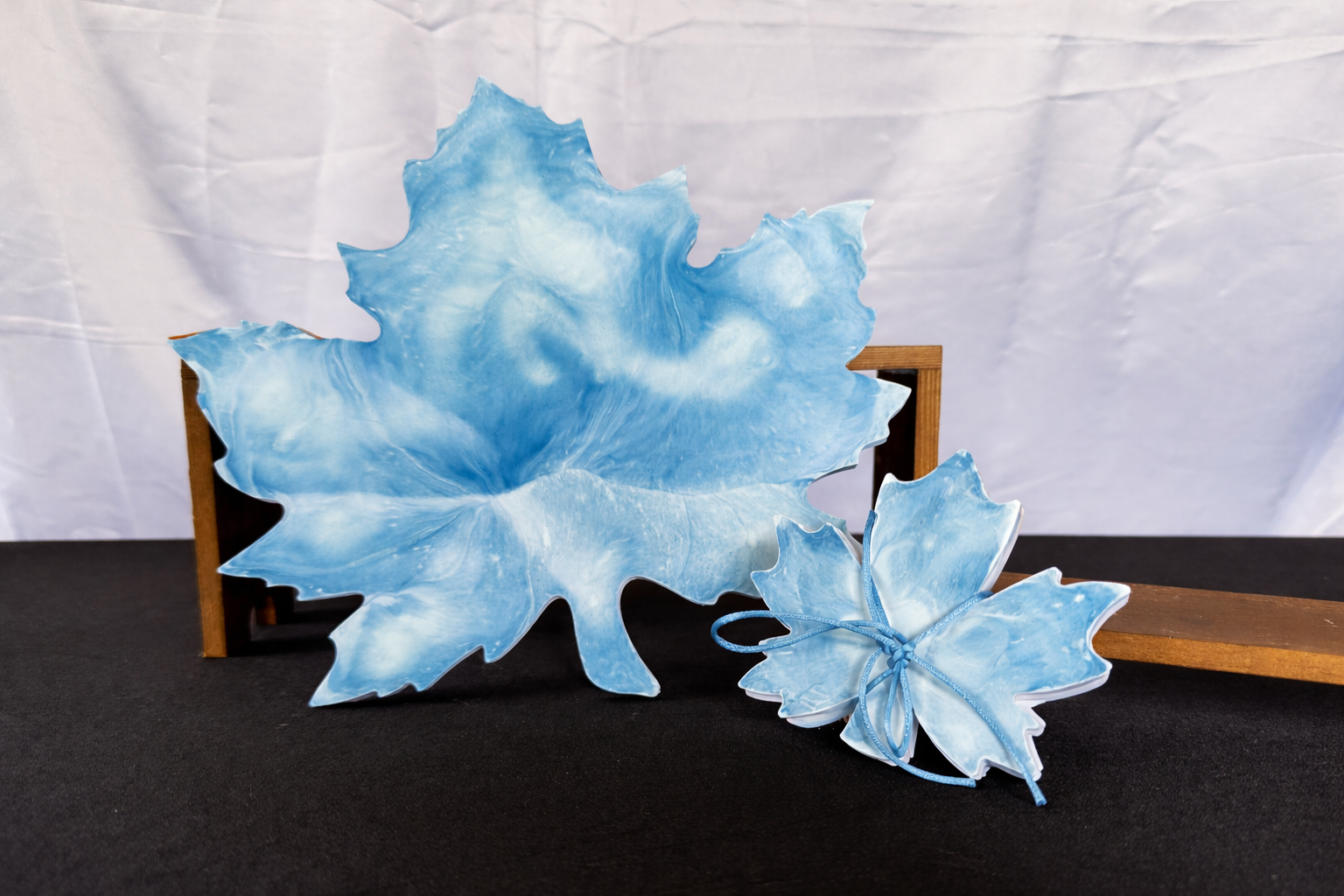 Blue Maple Leaf.png