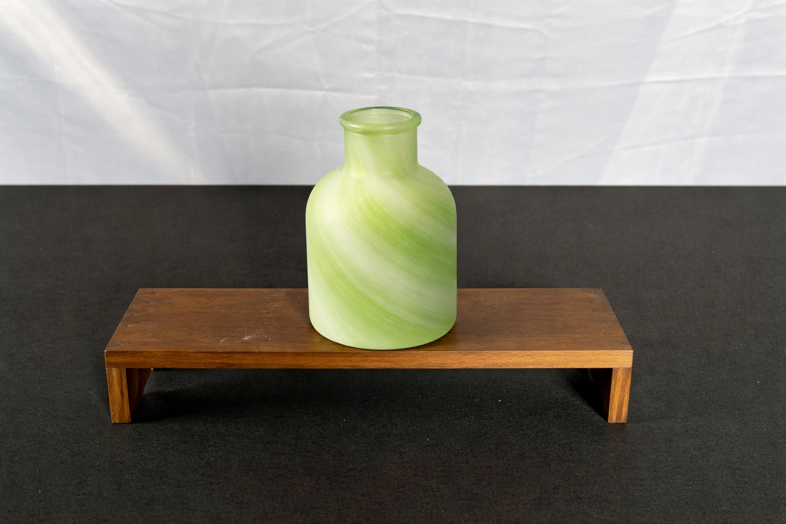 Green Ribbed Vase.png