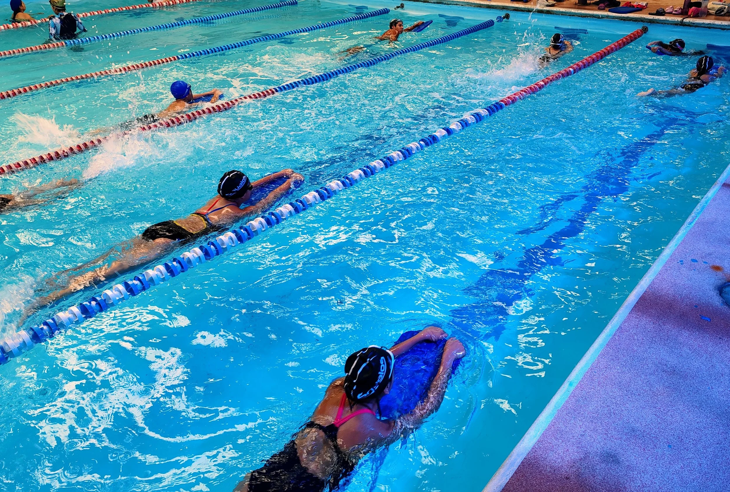 foto de alberca en clases.jpg