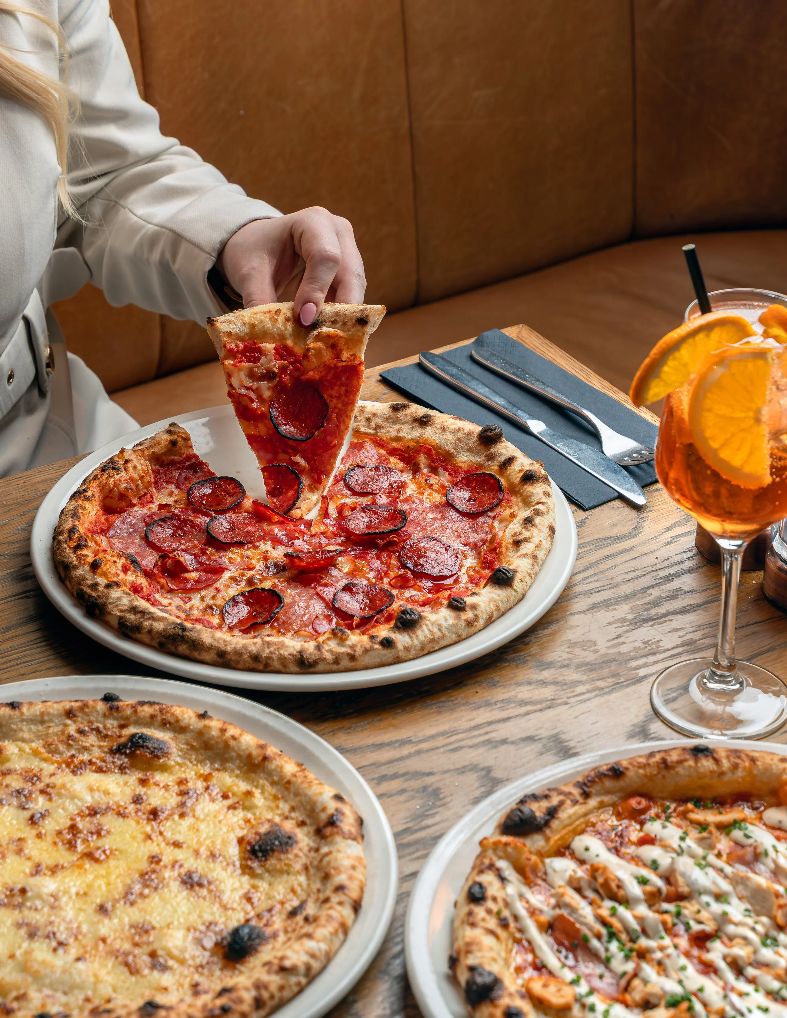 Covey's Gastro Bar at Westport Plaza Hotel