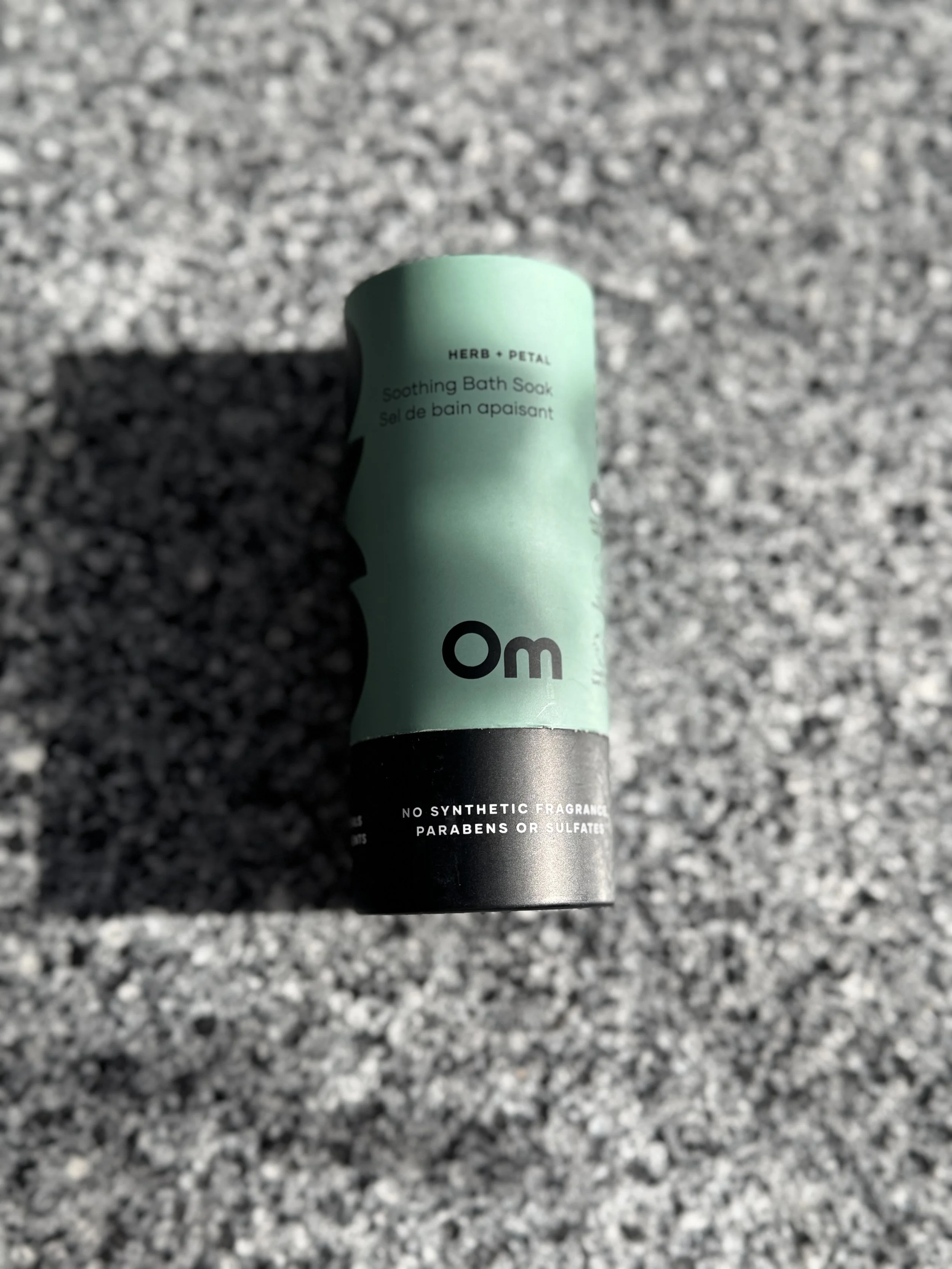 OM - Mini Herb & Petal Soothing Bath Soak