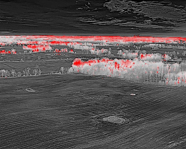thermal picture of a field and rural area