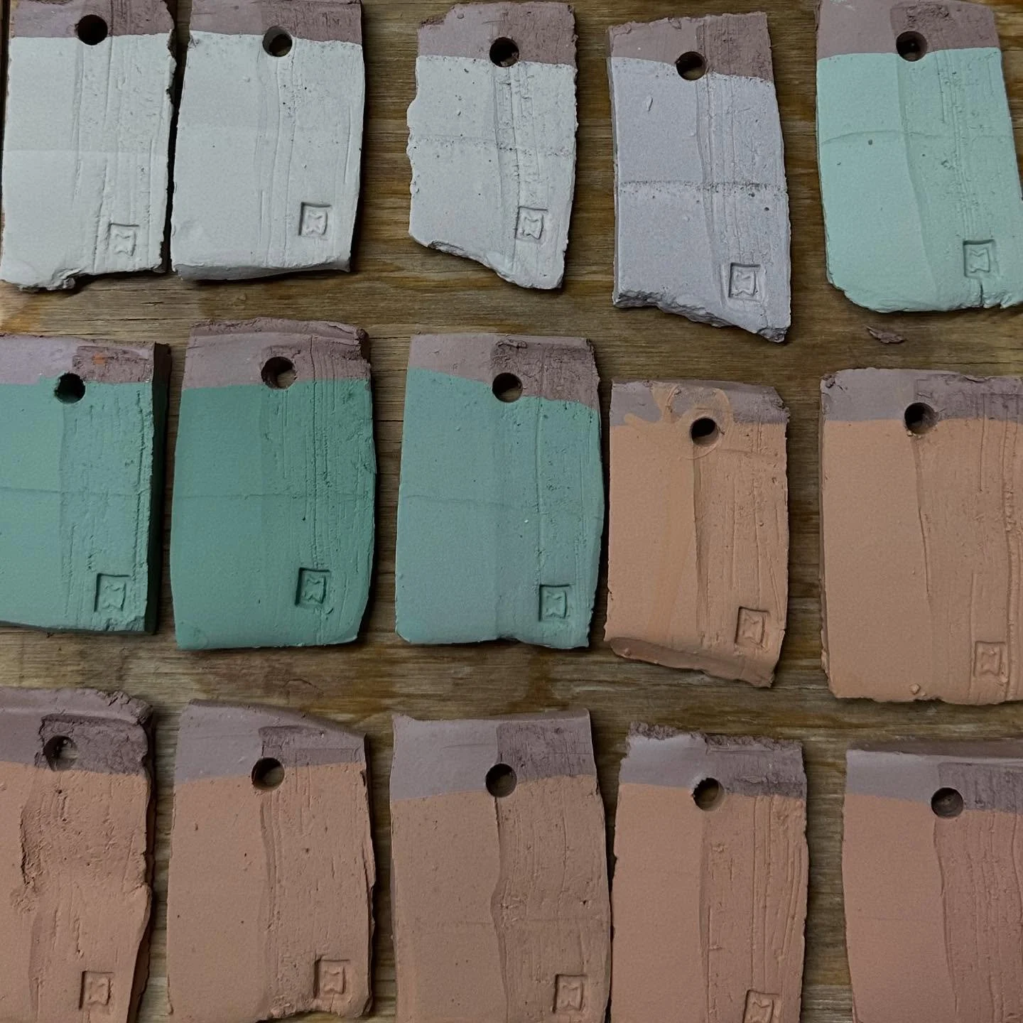 It&rsquo;s been a busy thesis semester with lots of studio work happening. Scaling up the work, honing firing temperature, figuring out compositions, job applications and now some sig color testing. It&rsquo;s been good. 
 
#terrasigillata #clay #cer