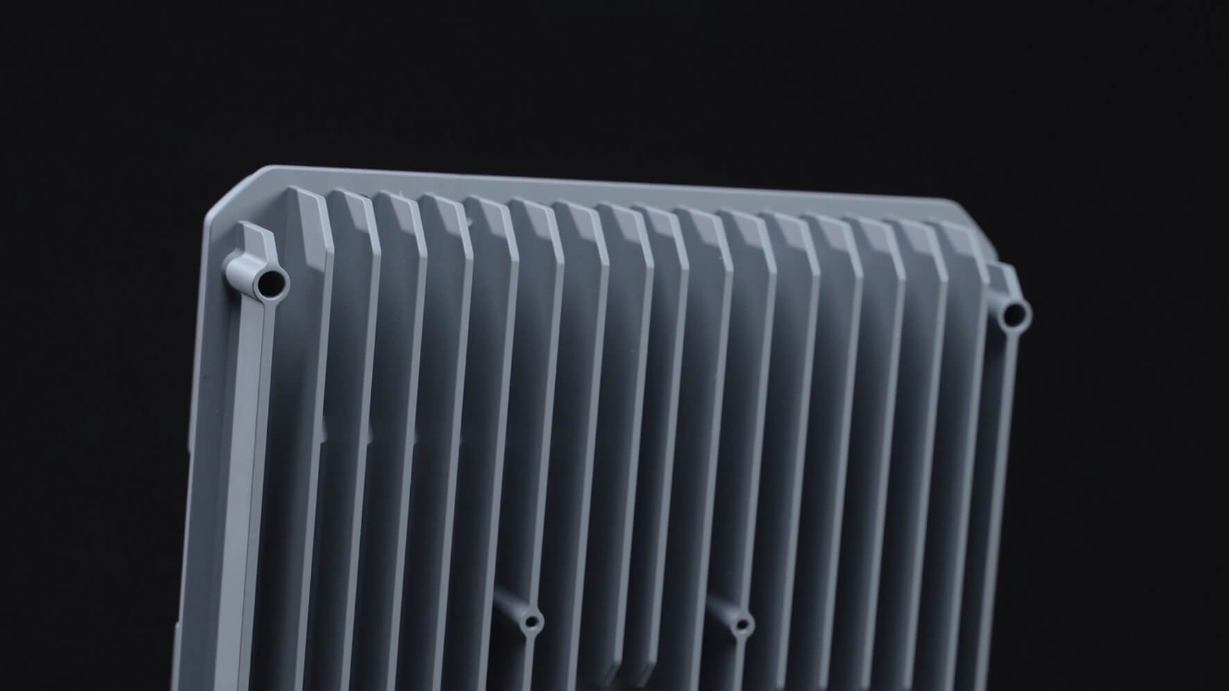 Tracker_SDH100 - -.jpg