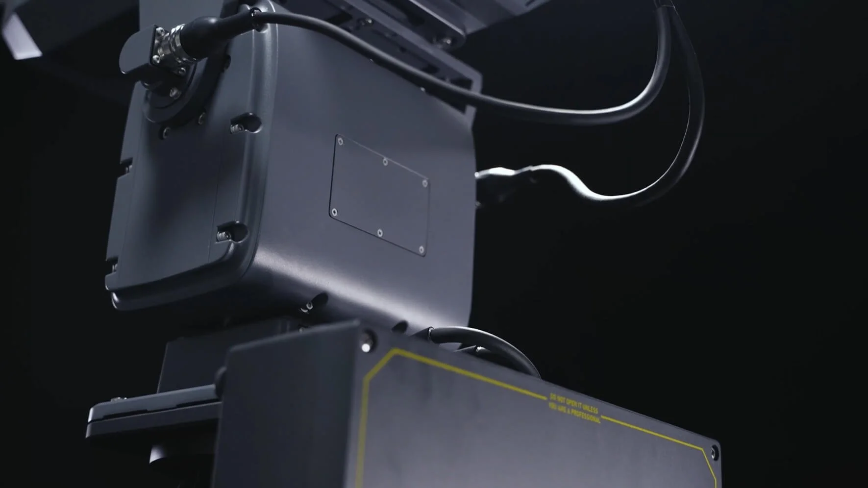 Hunter F SFL100-3.jpg