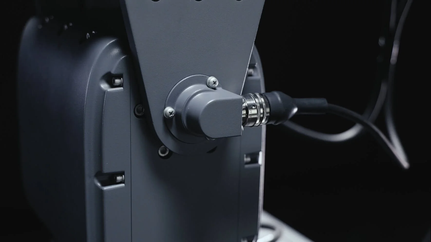 Hunter F SFL100-2.jpg