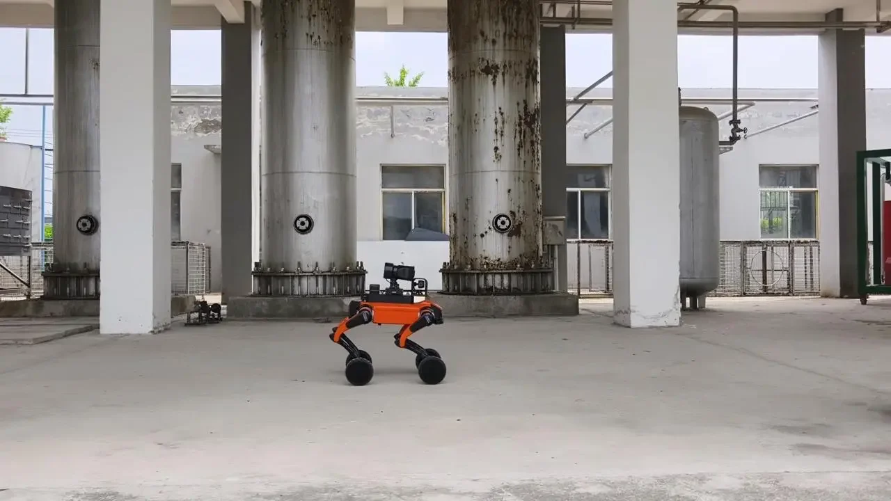 RXR-C10LQ-S Auxiliary Wheeled Robot Dog4.webp