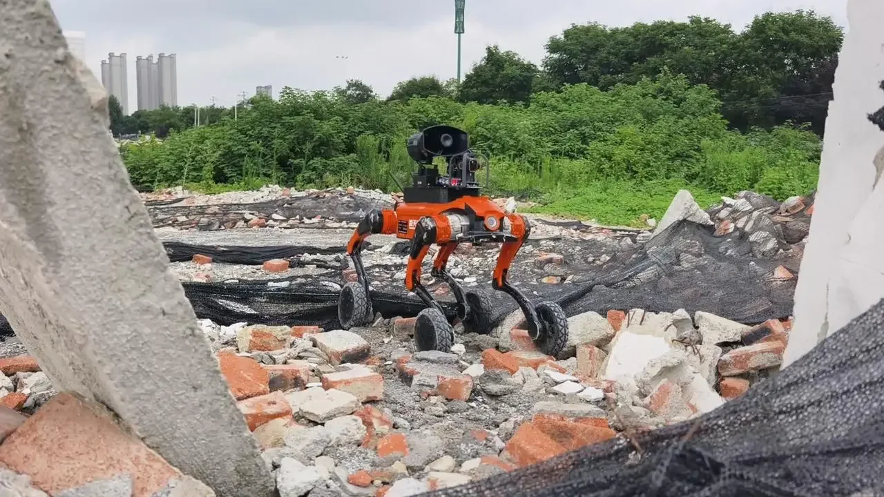 RXR-C10LQ-S Auxiliary Wheeled Robot Dog8.webp
