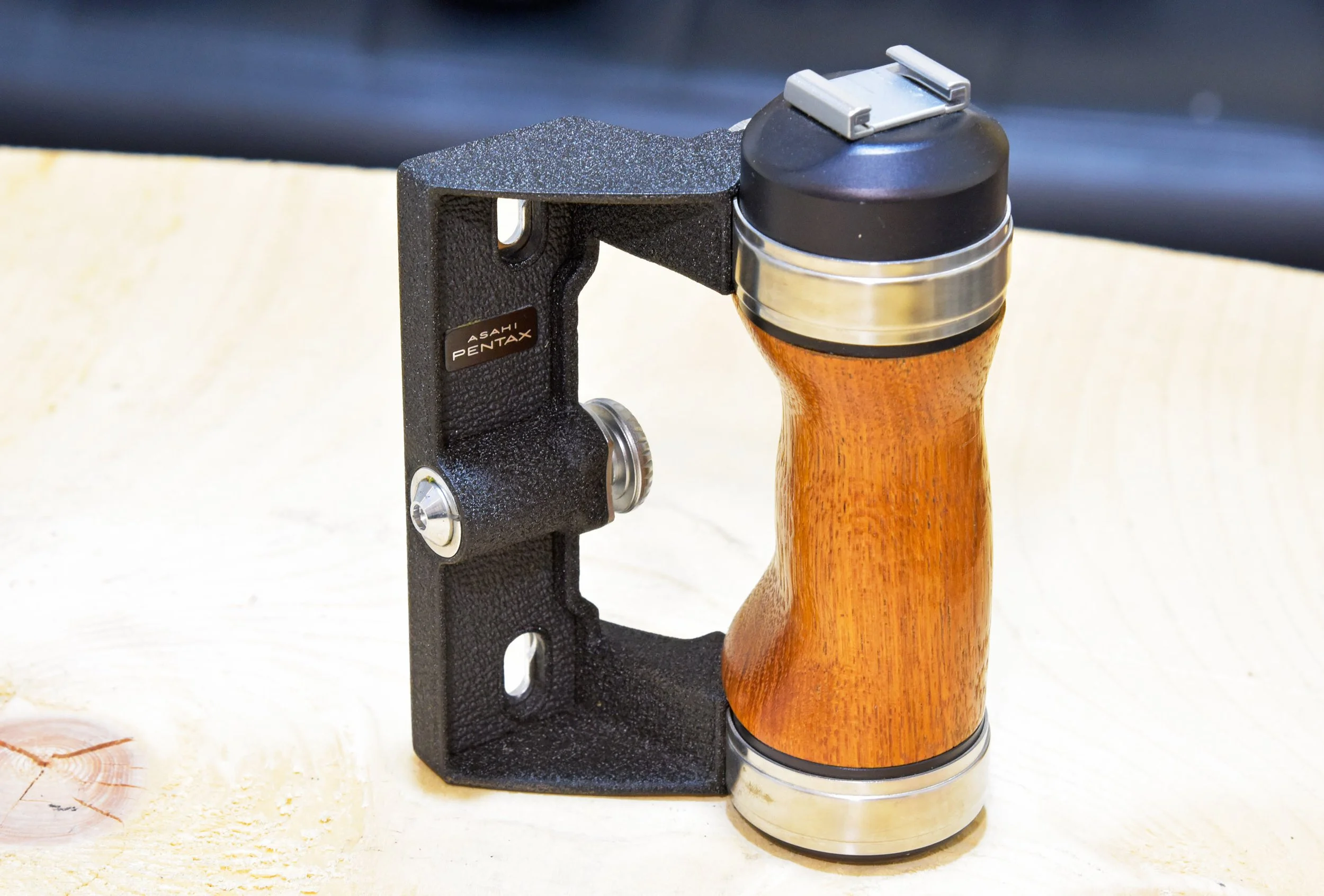 Asahi Pentax 6x7 Grip