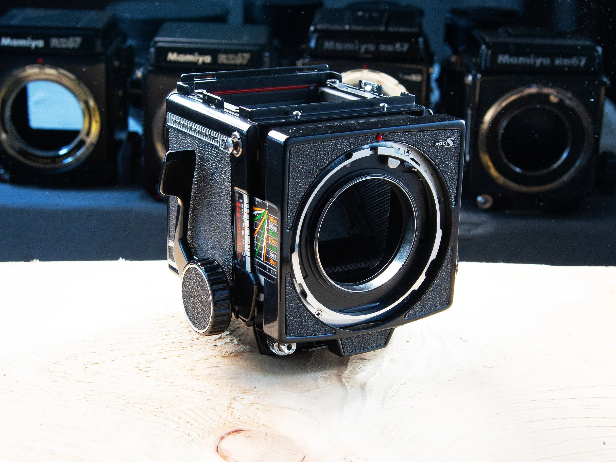 mamiya-rb67-pro-s-body-001.jpg