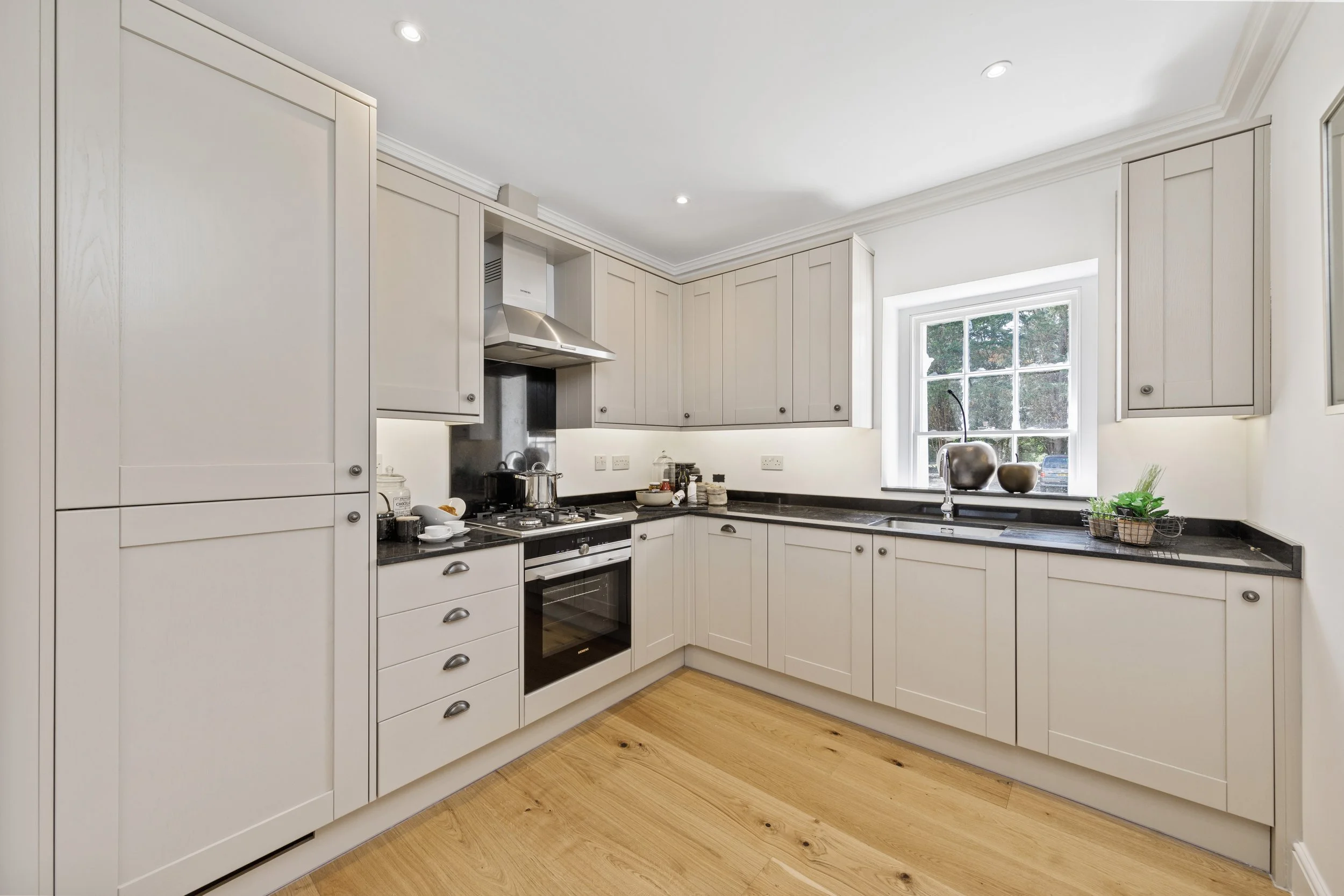 Luddington House Virginia Water TW20 9UZ-306.jpg