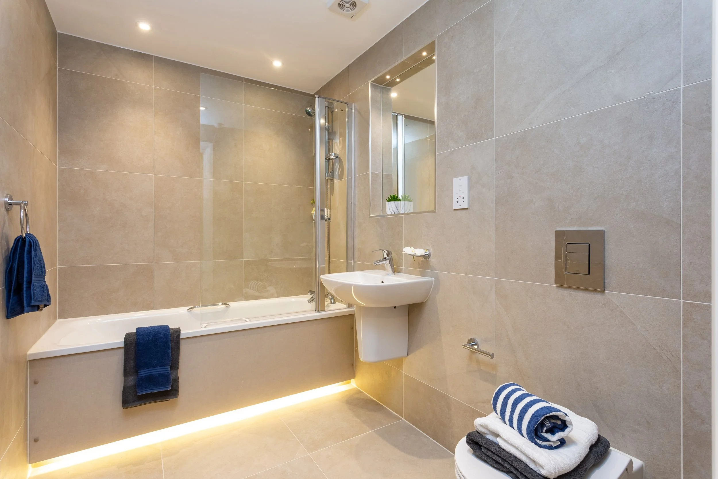 250620196_PBNH_Buckingham House West Buckingham Parade, The Broadway_HA7 4EB_018.jpg