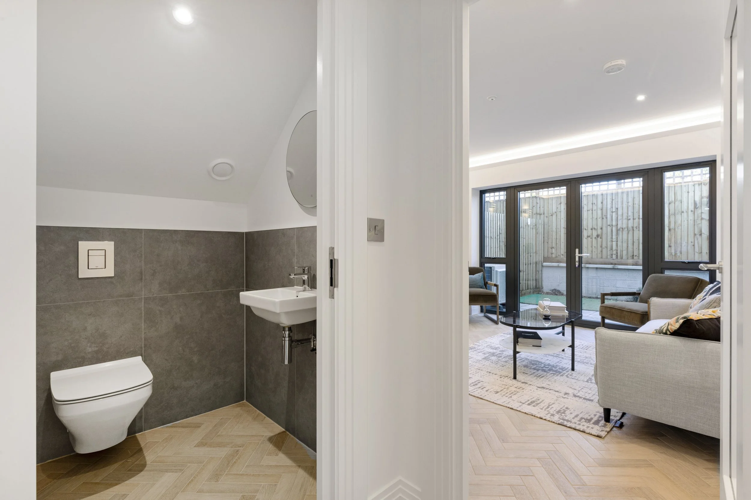 1512202511_HSNH_Show Home 1 Land to rear of Buckingham Parade_HA7 4EB_011.jpg