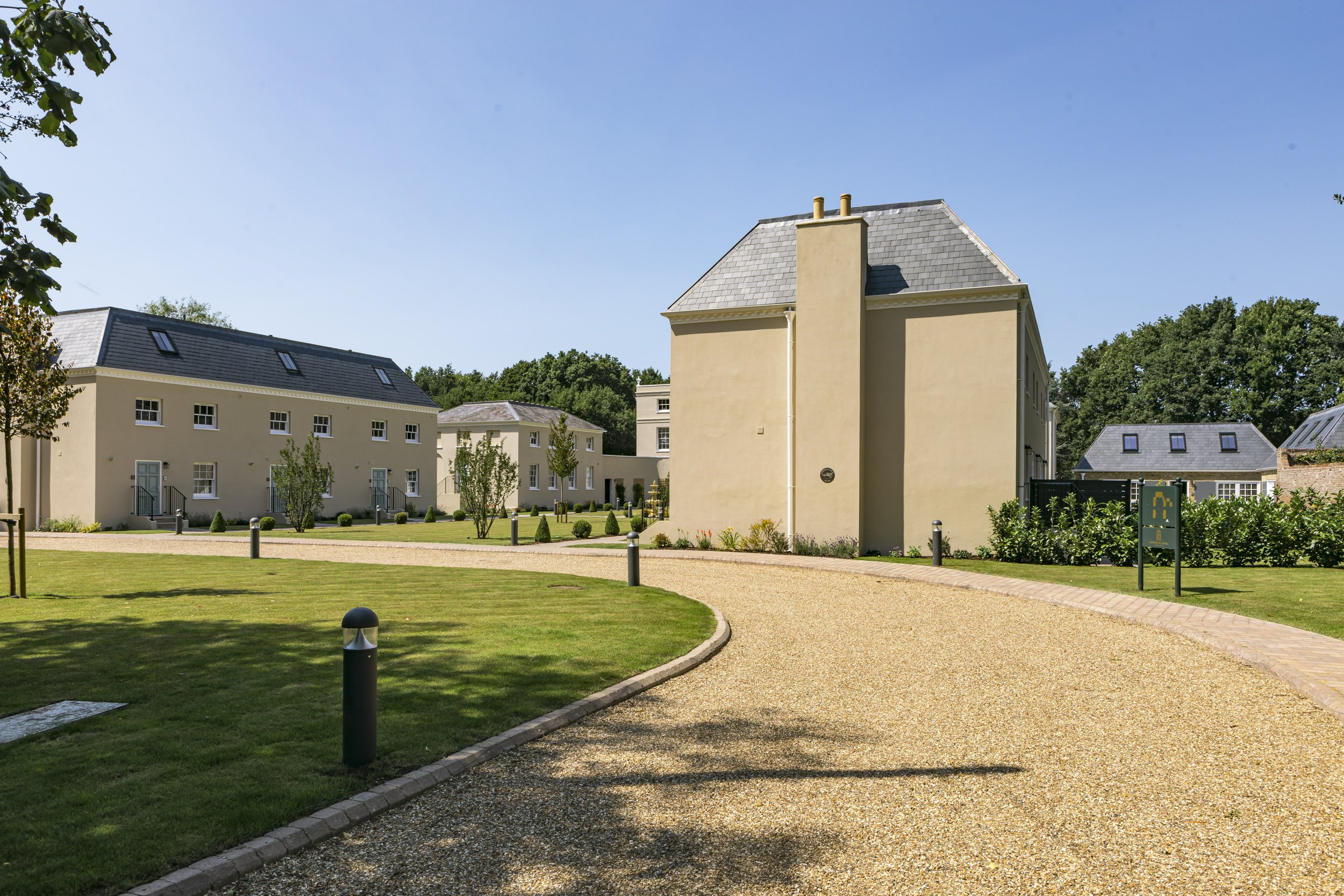 Luddington House Virginia Water TW20 9UZ-355.jpg