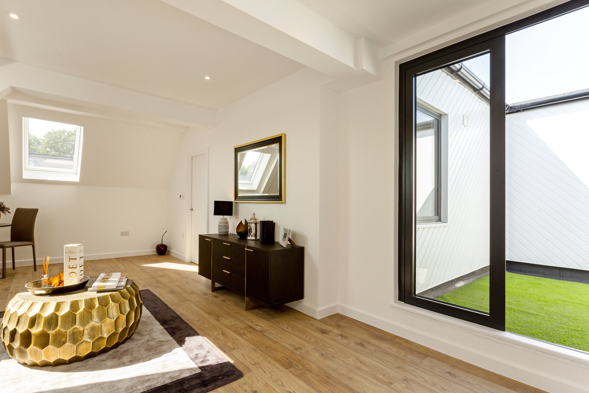 19 Southgate fpz261233 (11).jpg