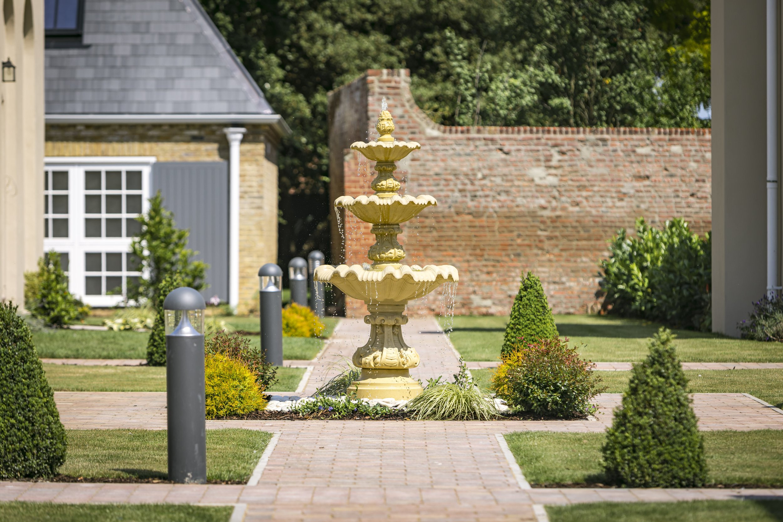 Luddington House Virginia Water TW20 9UZ-341.jpg