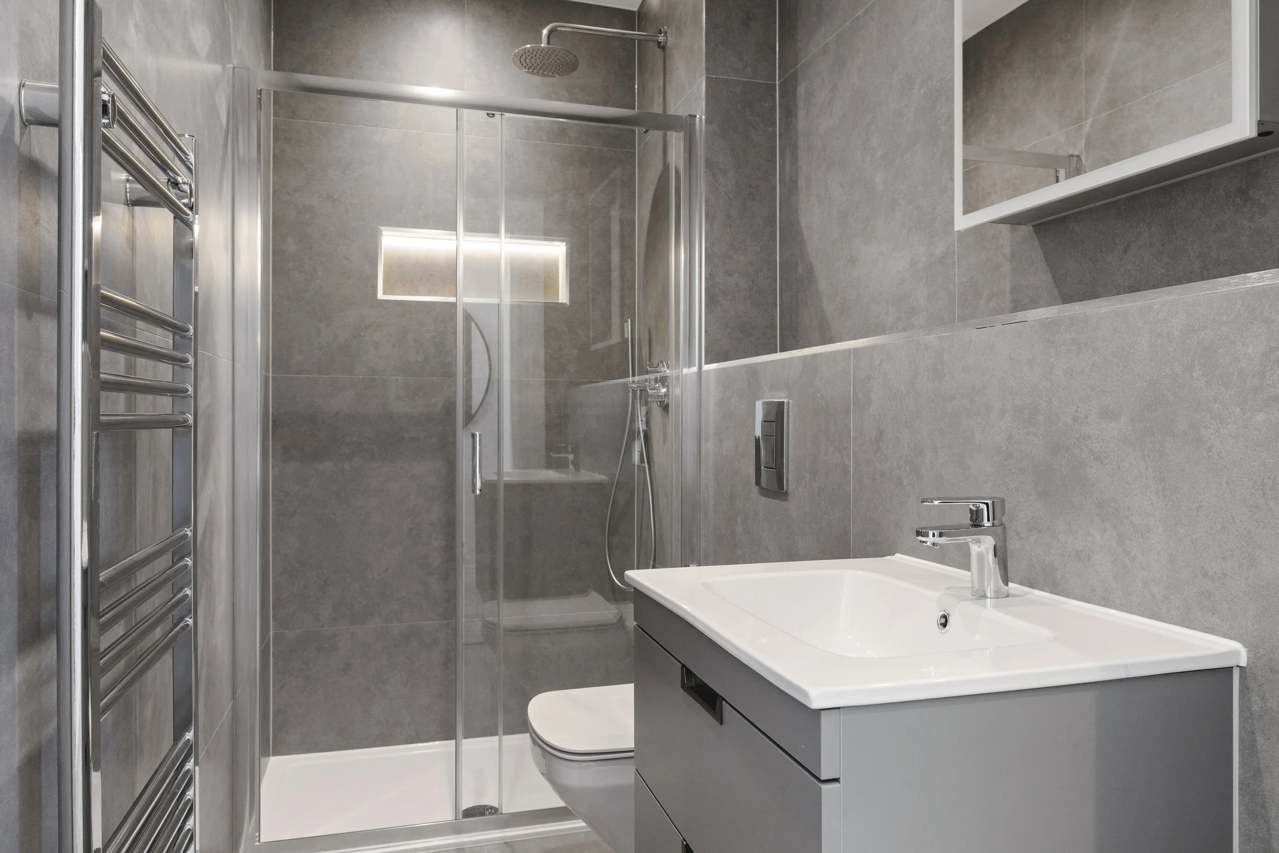 1512202511_HSNH_Show Home 1 Land to rear of Buckingham Parade_HA7 4EB_015.jpg