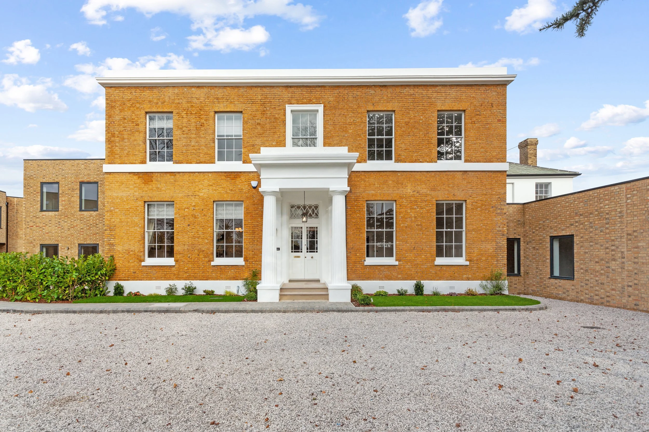 3110202213_JASP_11 Athos Close Carmelite Place_N2 0SE_030.jpg