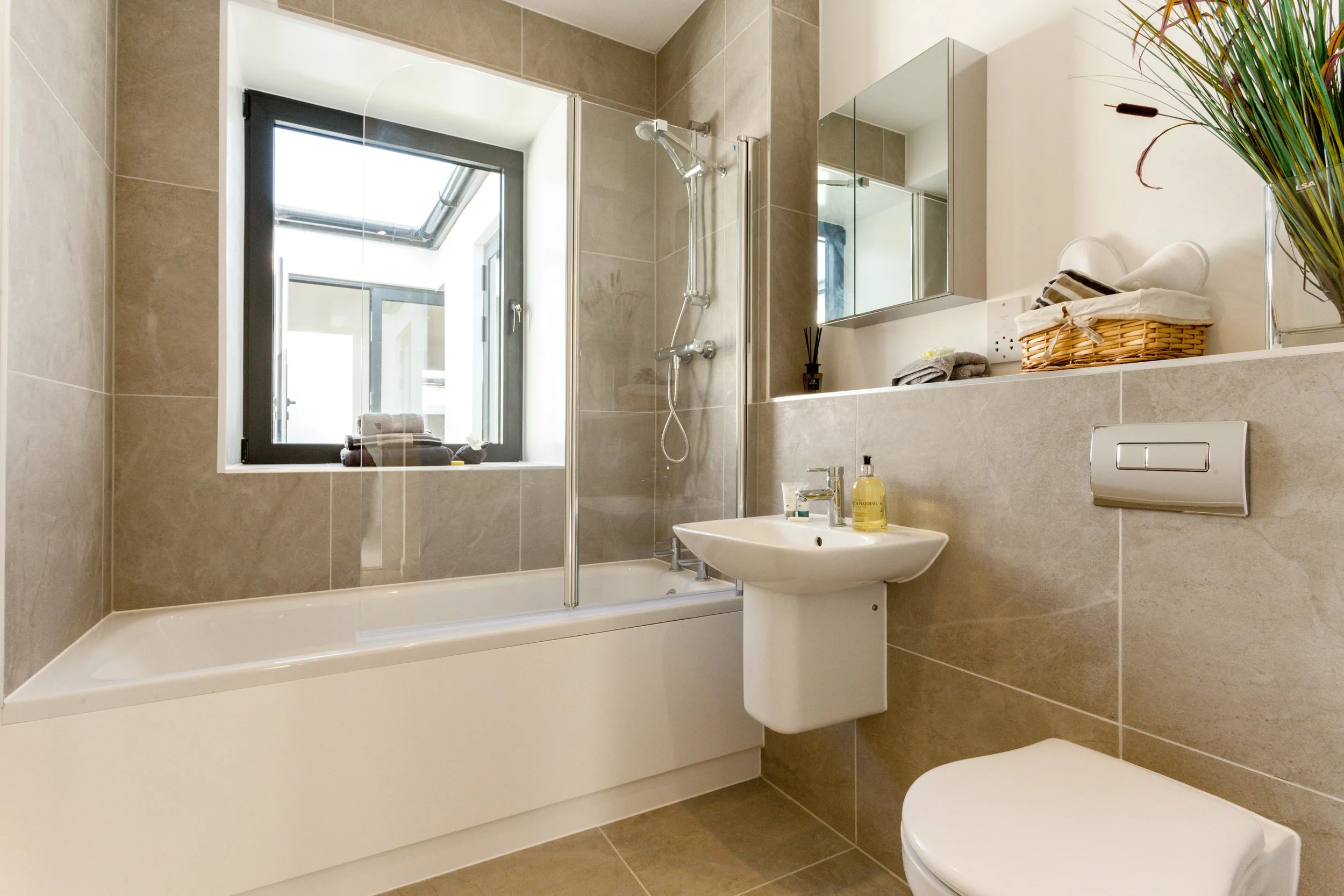 19 Southgate fpz261233 (34).jpg