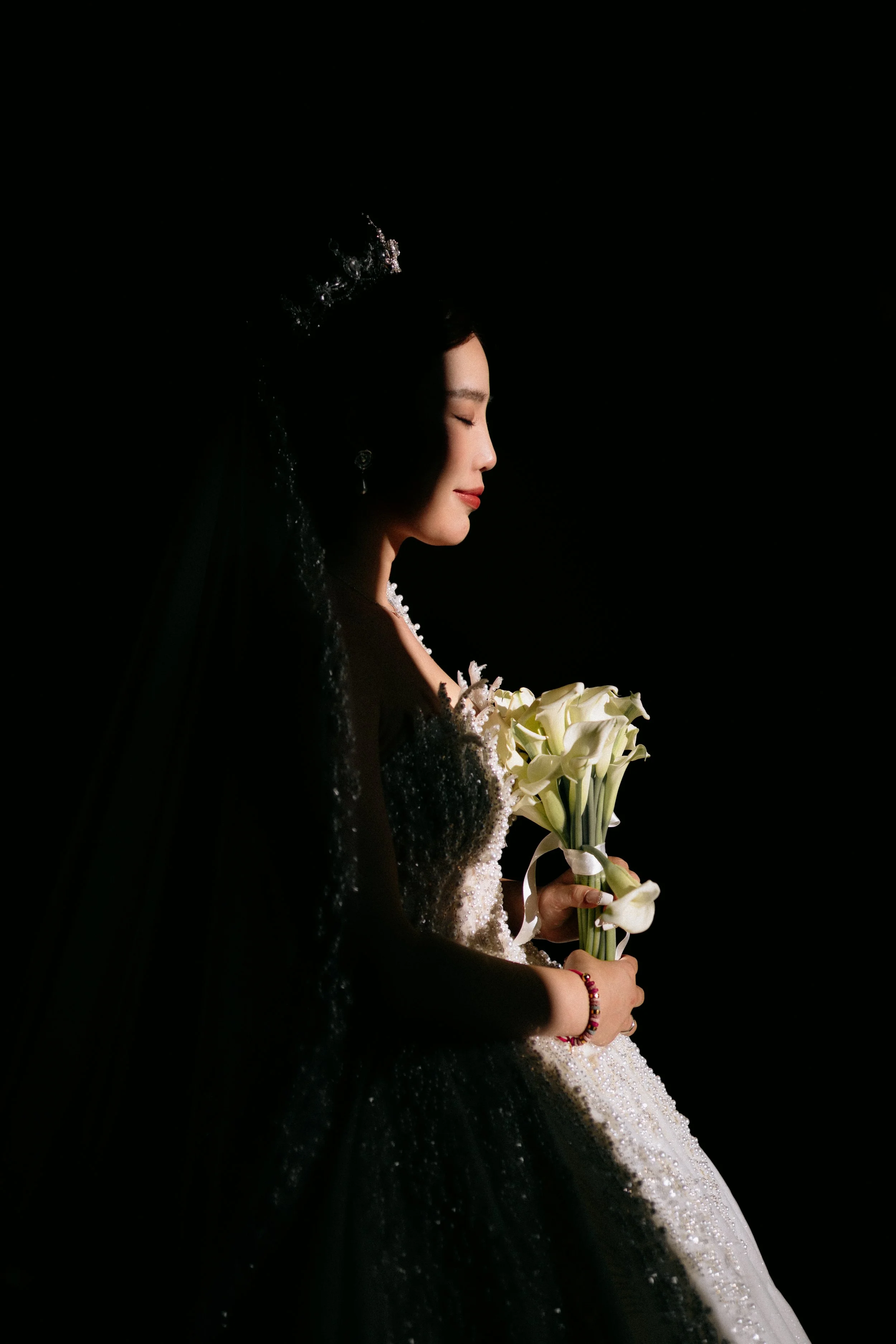 Stunning bride Carol from Shanghai went for the ultimate princess look for her destination wedding in Sicily. 