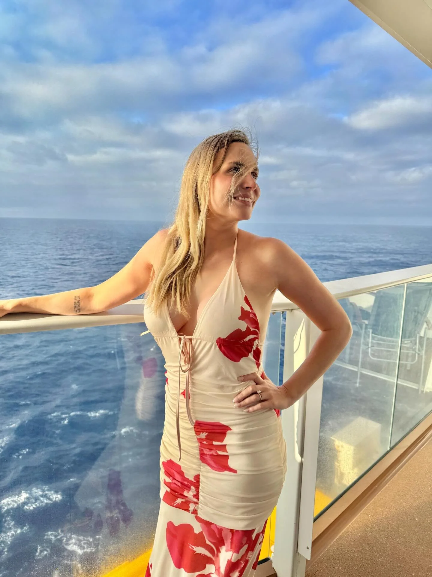 My two fav outfits I wore last week! I have started to try and get more photos lately because I suck at them! I feel awkward and to be honest I don&rsquo;t get why I would want photos without my family in them BUT for the sake of the gram- here I am 