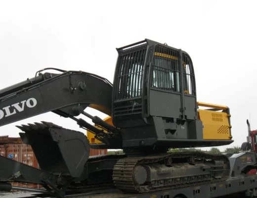DIGGER23-1333x1000-520x400_c.jpg