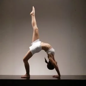 Acro dancer