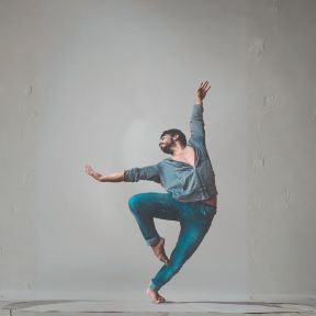 Contemporary dancer
