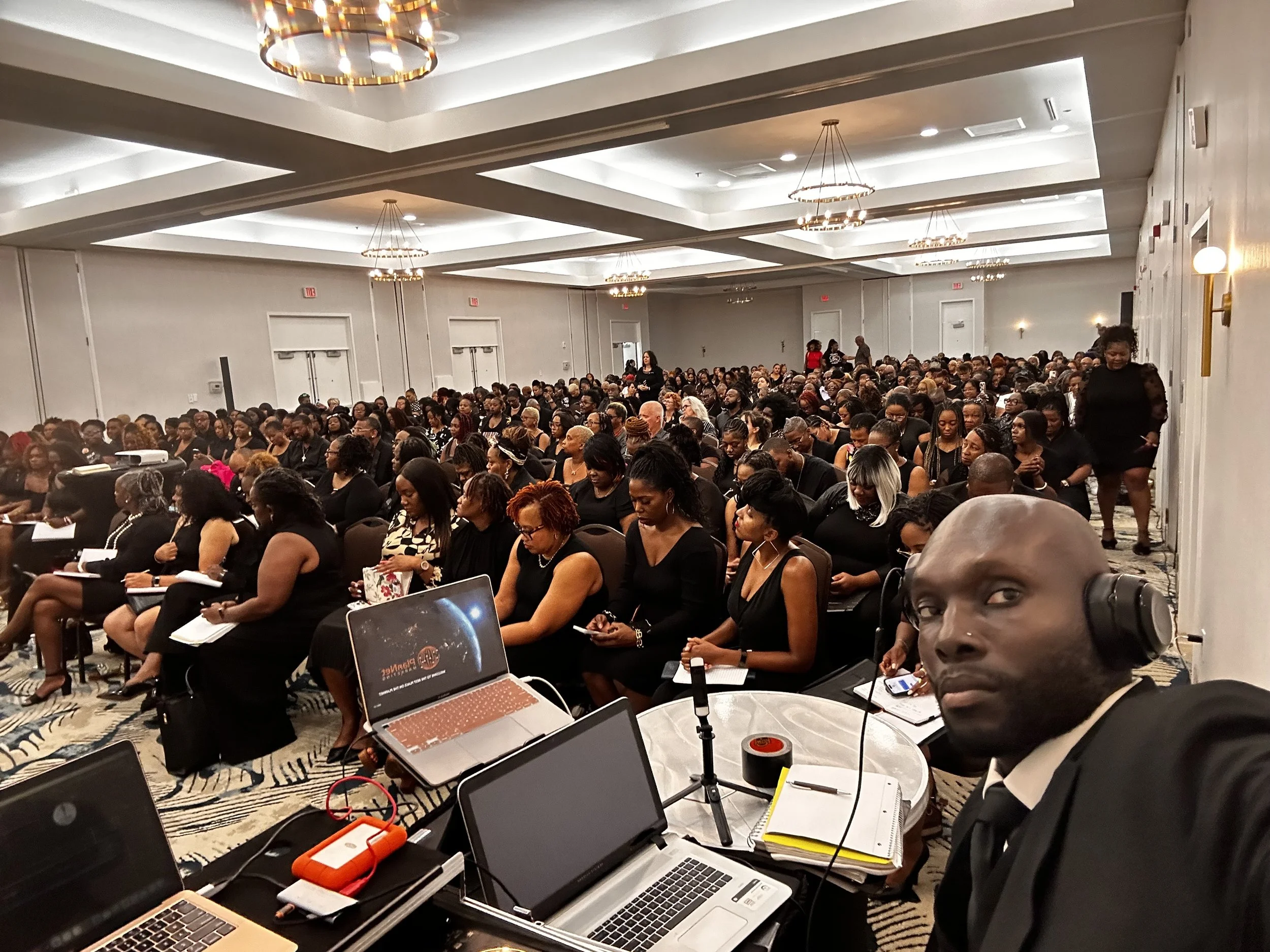 In Norfolk VA, over 400 people.  Blackout event.