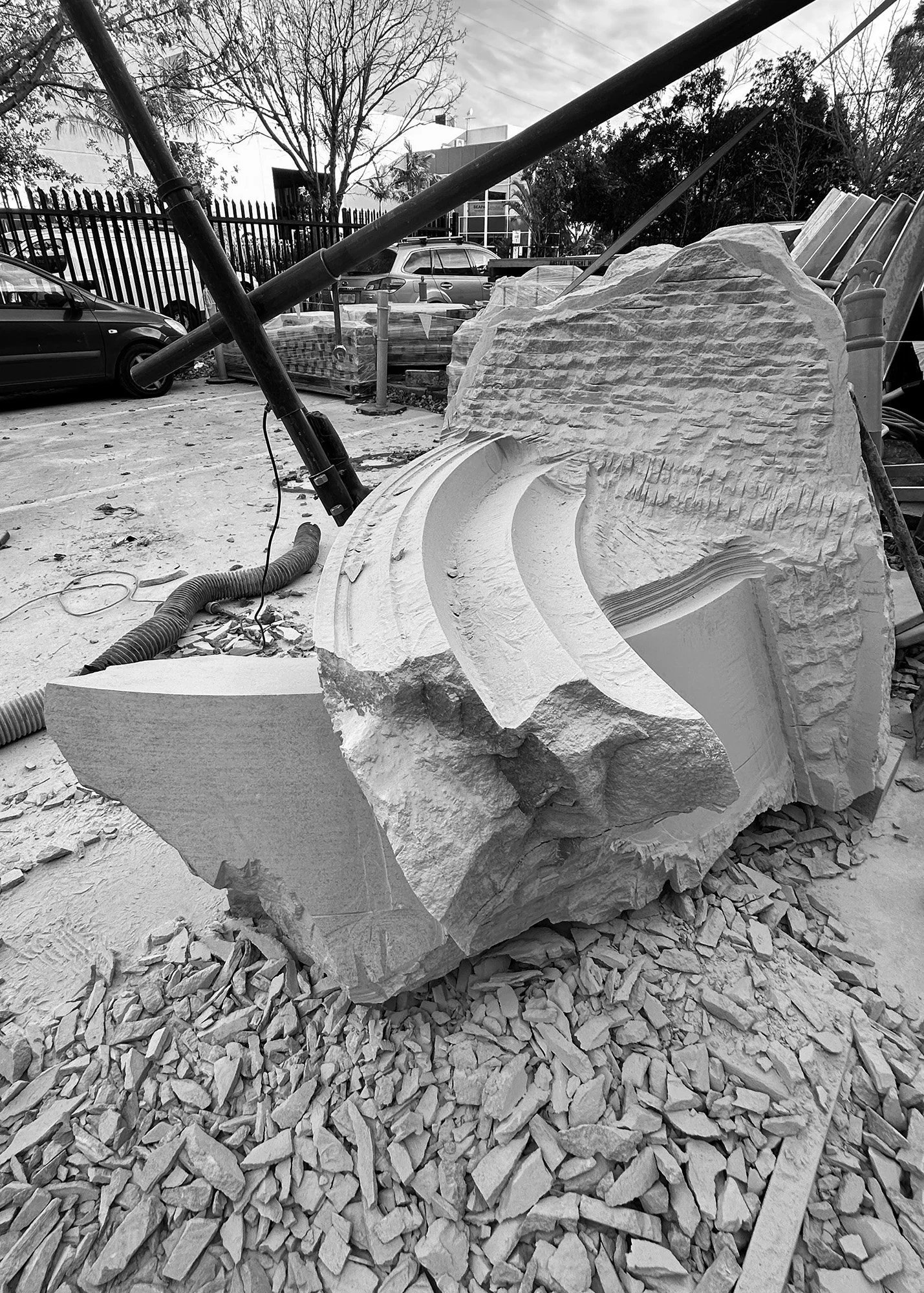 P5174_GPOHotel-SandstoneSculpture-InProgress_IMG_8166-e1-bw.JPG
