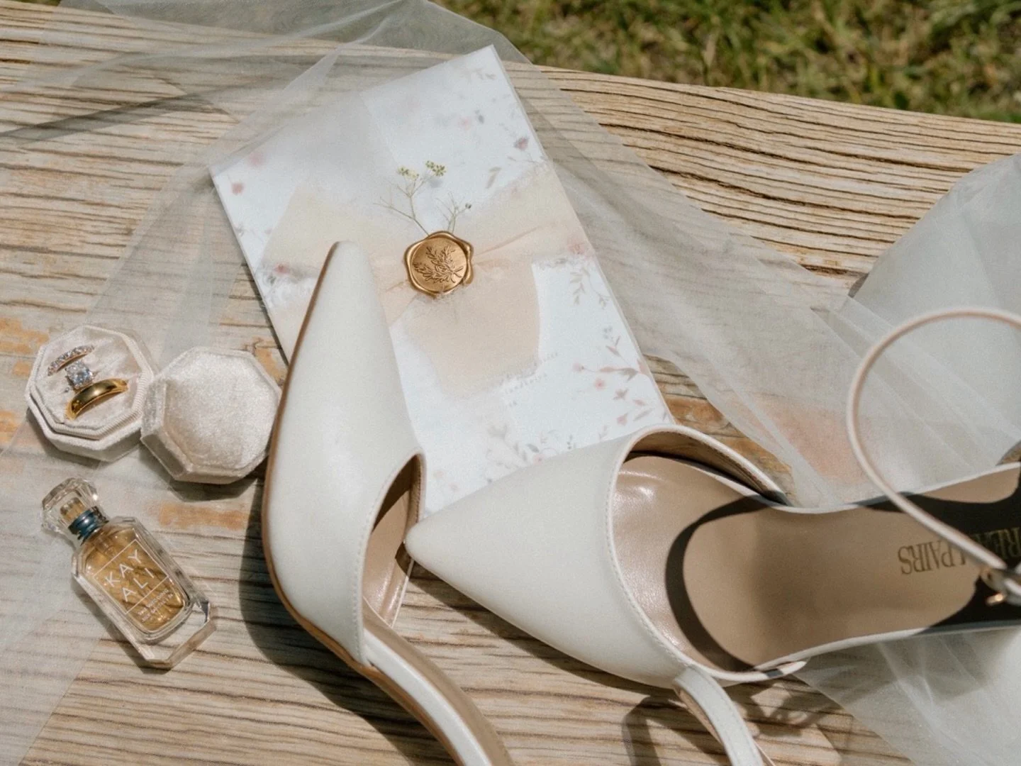 details? yes, please ✨🍾🌻