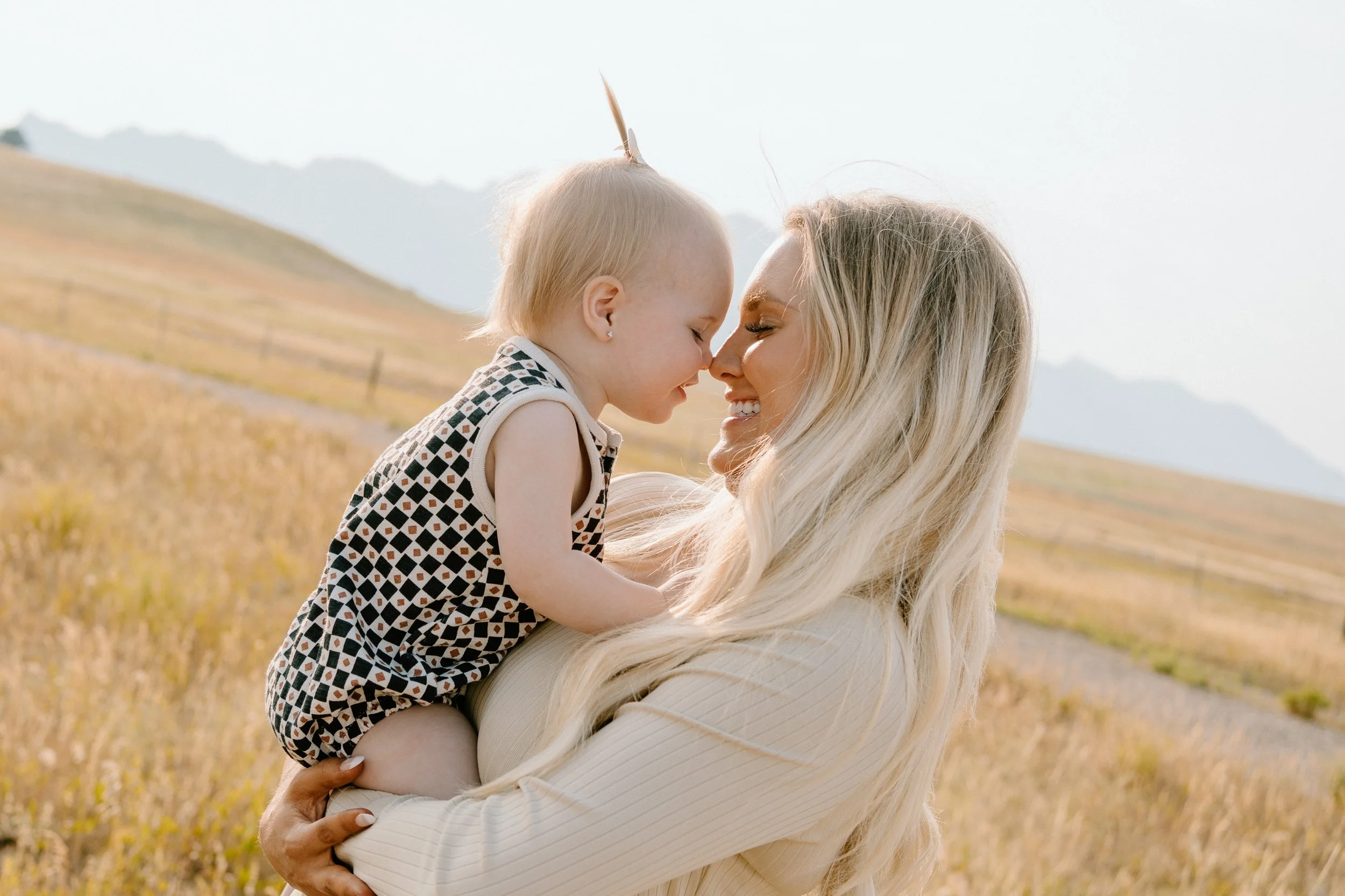 Why Mini Sessions Are Perfect for Families with Little Ones