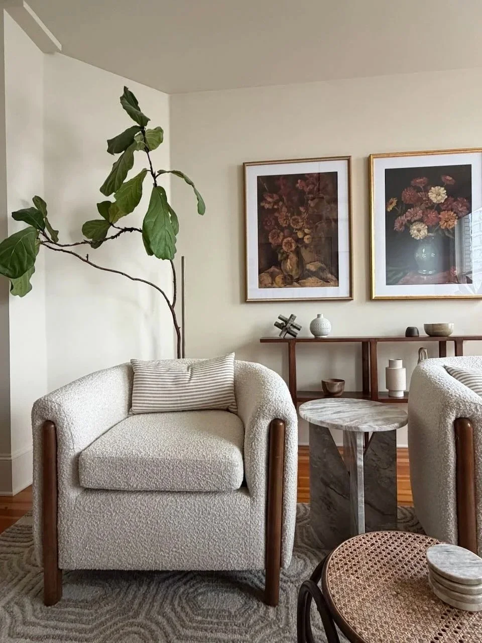 190 square foot office and meeting space for therapists, counselors, coaches, or other alternative or holistic practitioners.