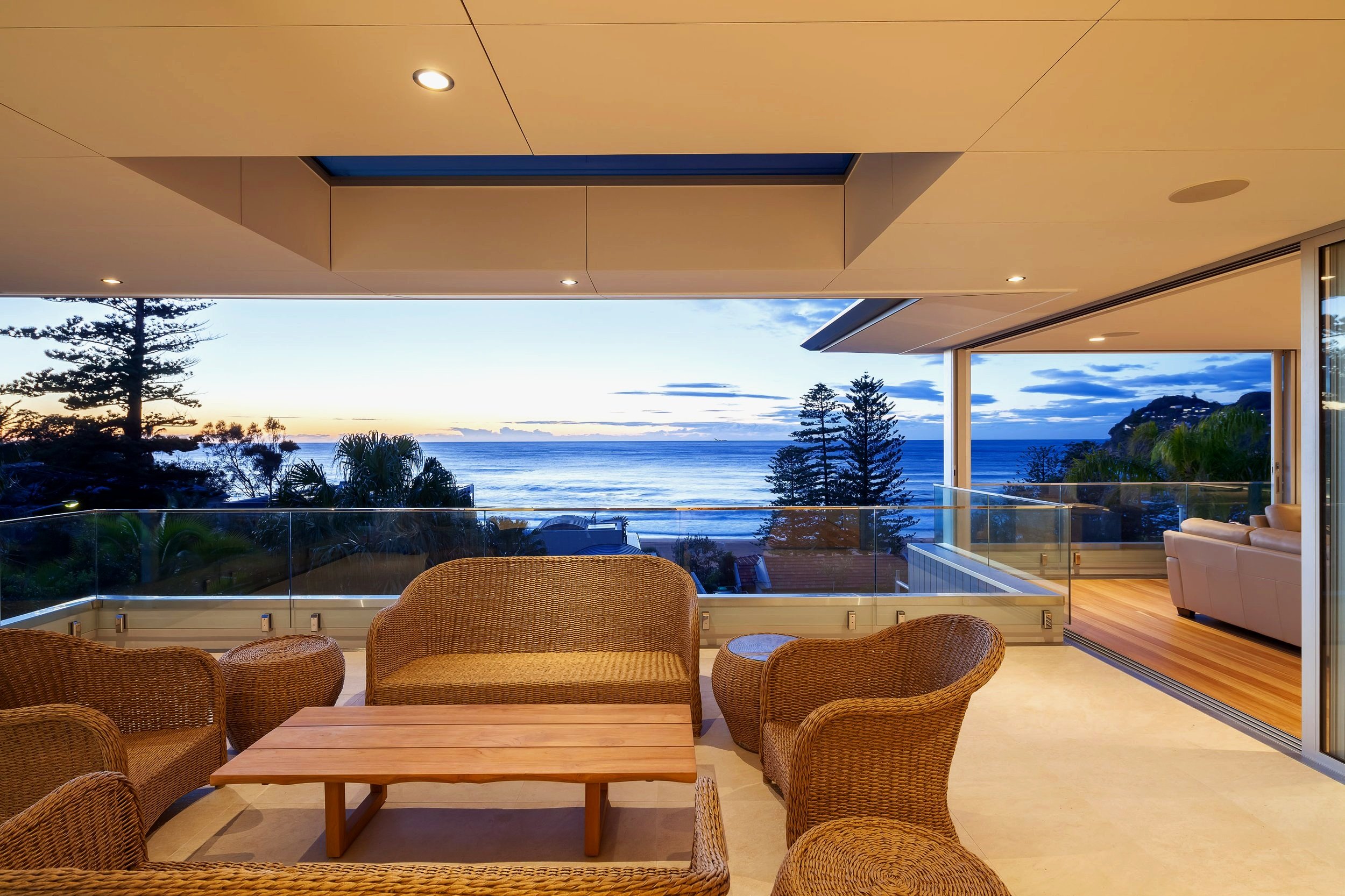 Horizon - Whale Beach