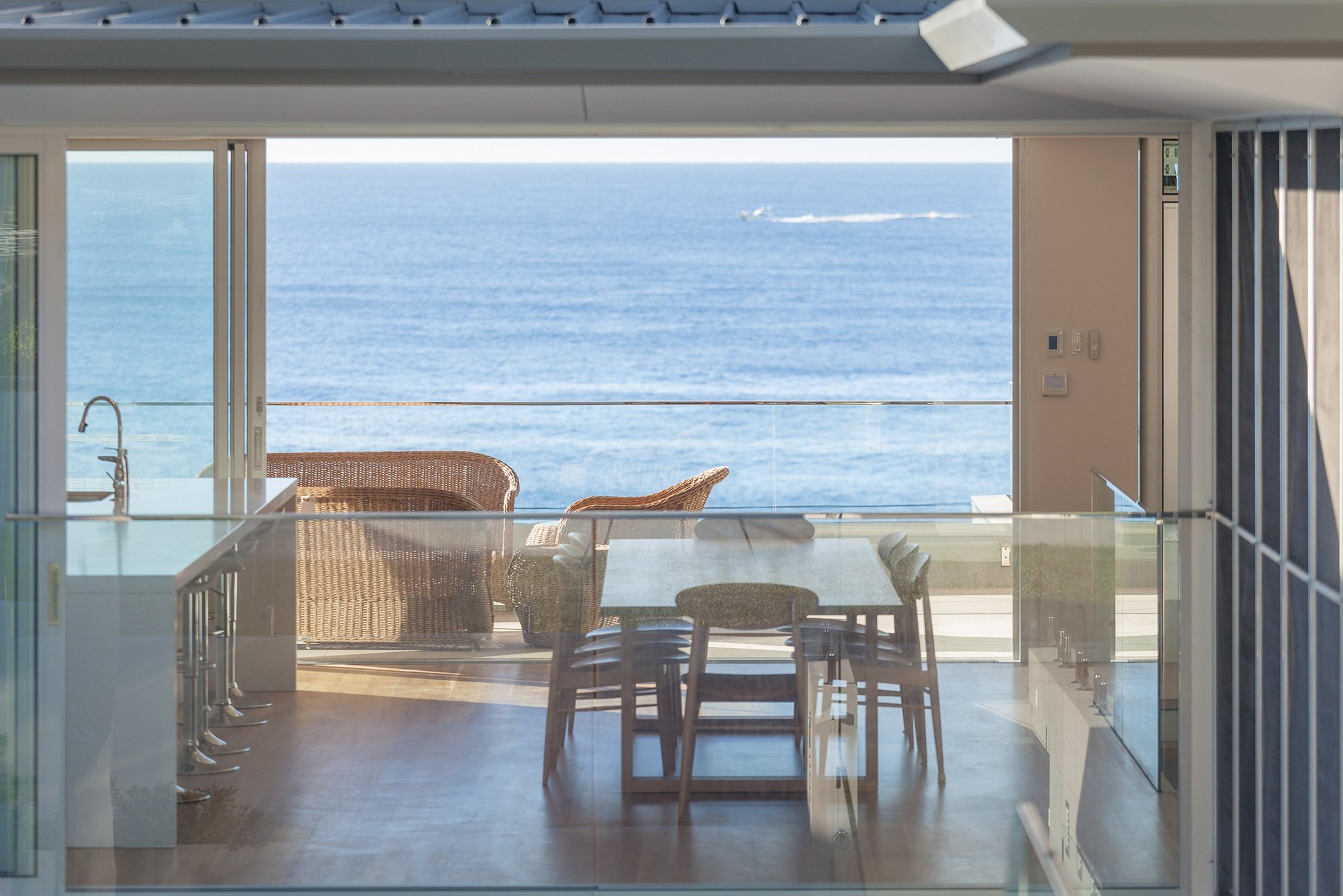 Horizon - Whale Beach