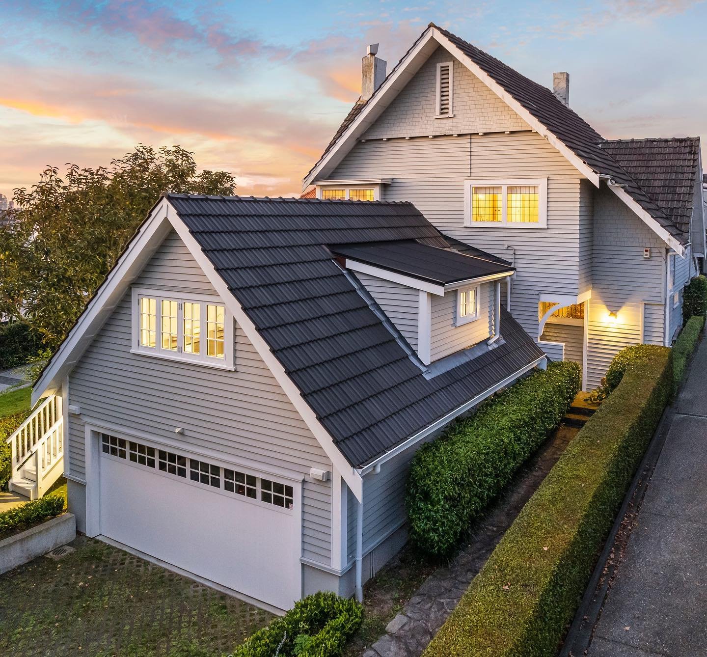 Stunning Arts &amp; Crafts Masterpiece 

This stunning 5 bedroom Arts and Crafts home is located in the highly sought after Martin Avenue, Remuera. 

Link in bio