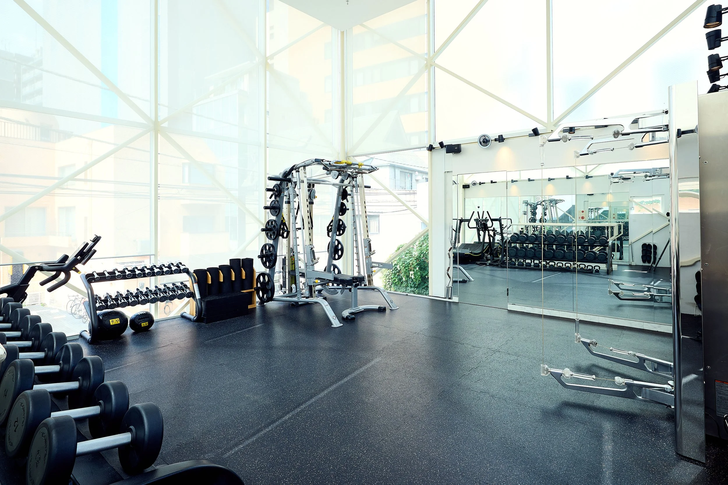 FIT AVENUE 西麻布の公式サイト掲載完全個室トレーニングスペース画像