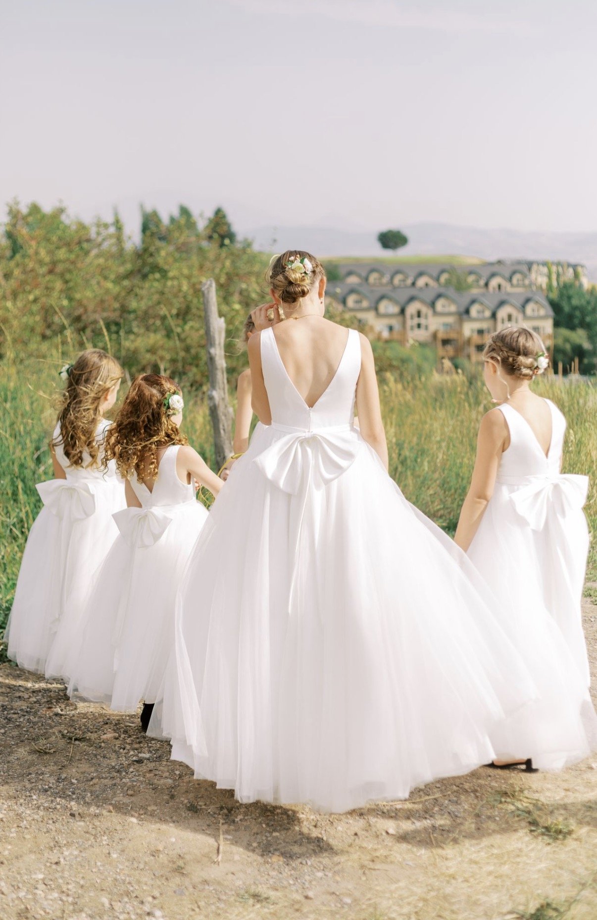 POWDER MOUNTAIN WEDDING PLANNER DESIGNER FLOWER GIRLS