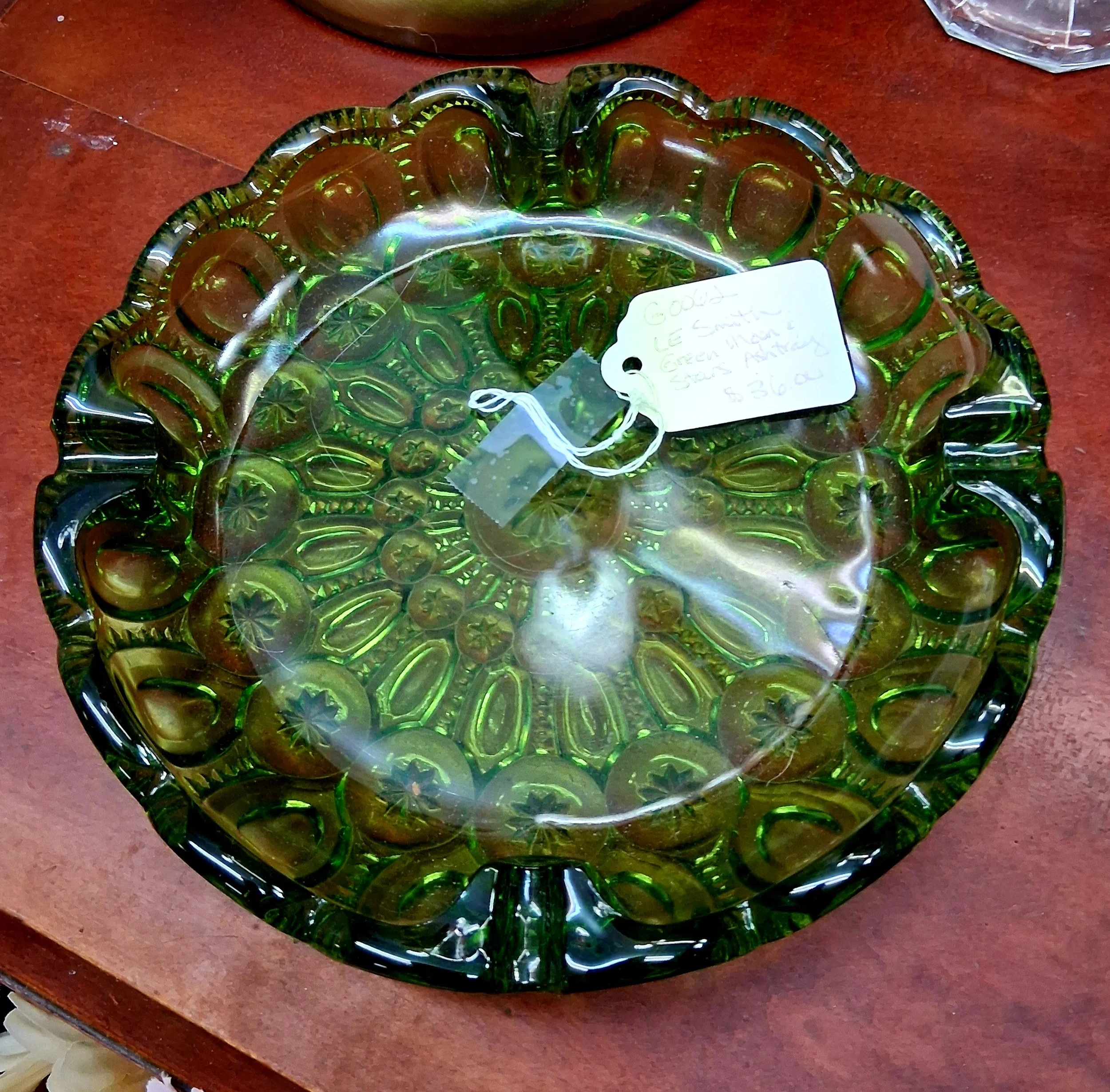LE Smith Green Moon & Stars Ashtray