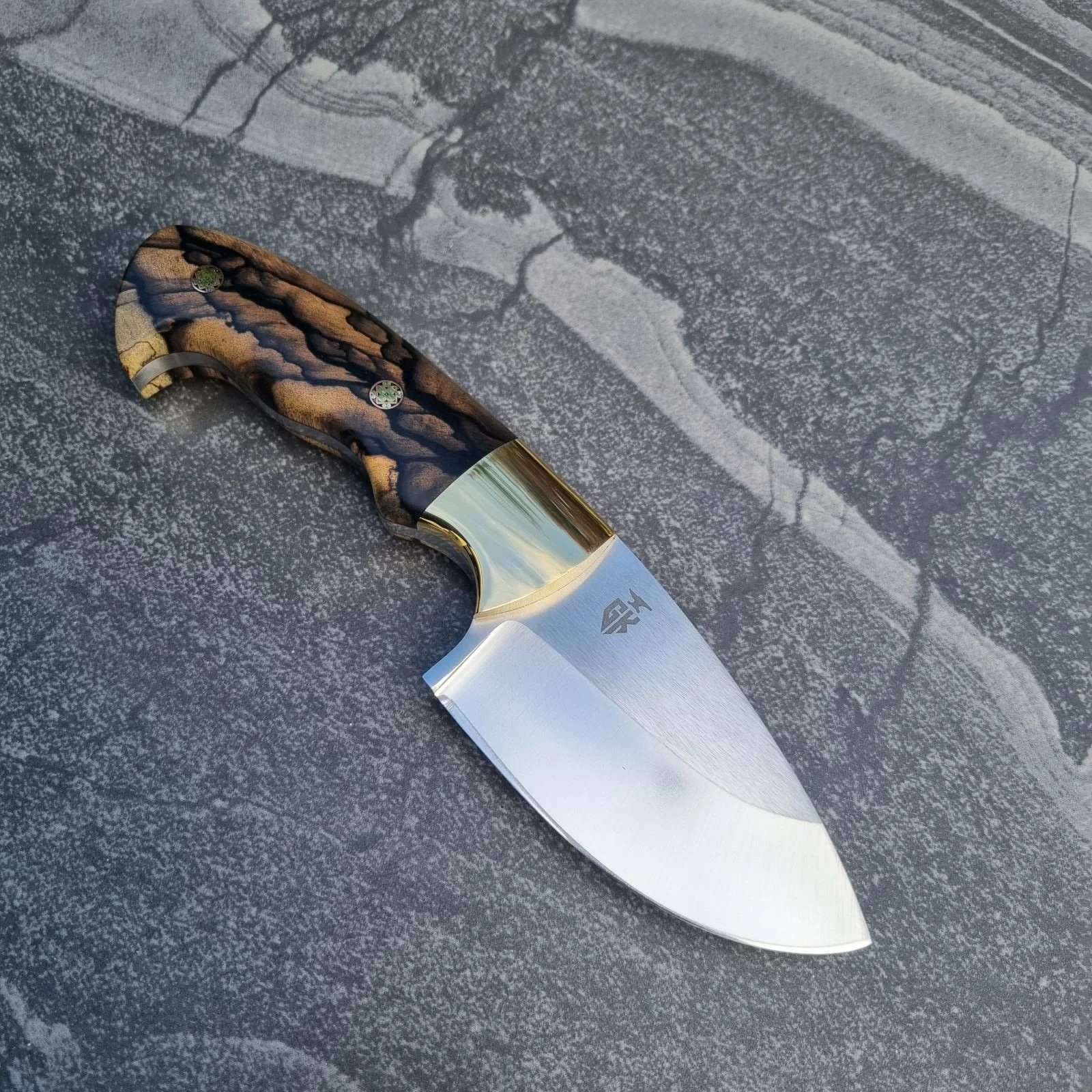 custom skinning knife.jpg