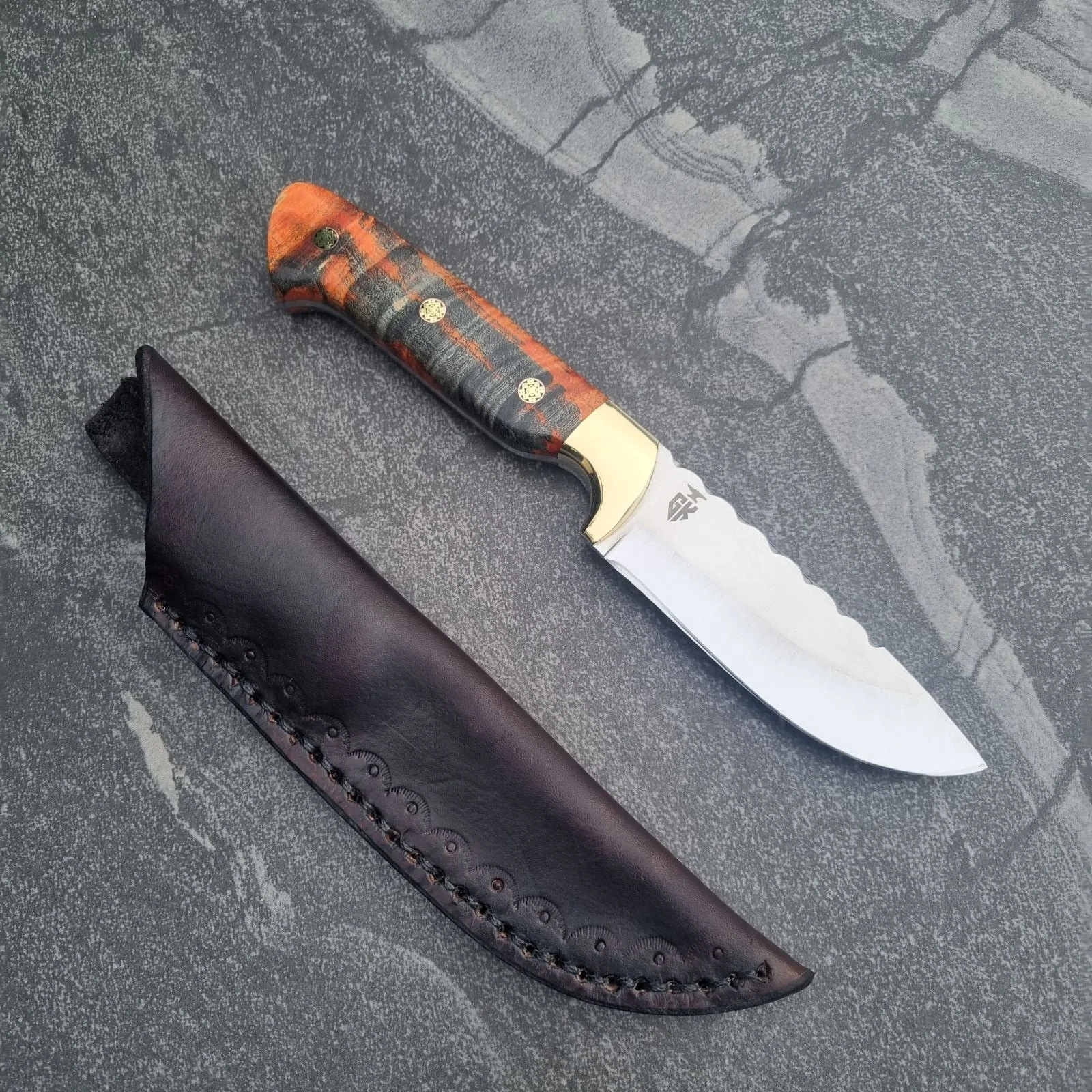 custom hunting knife.jpg