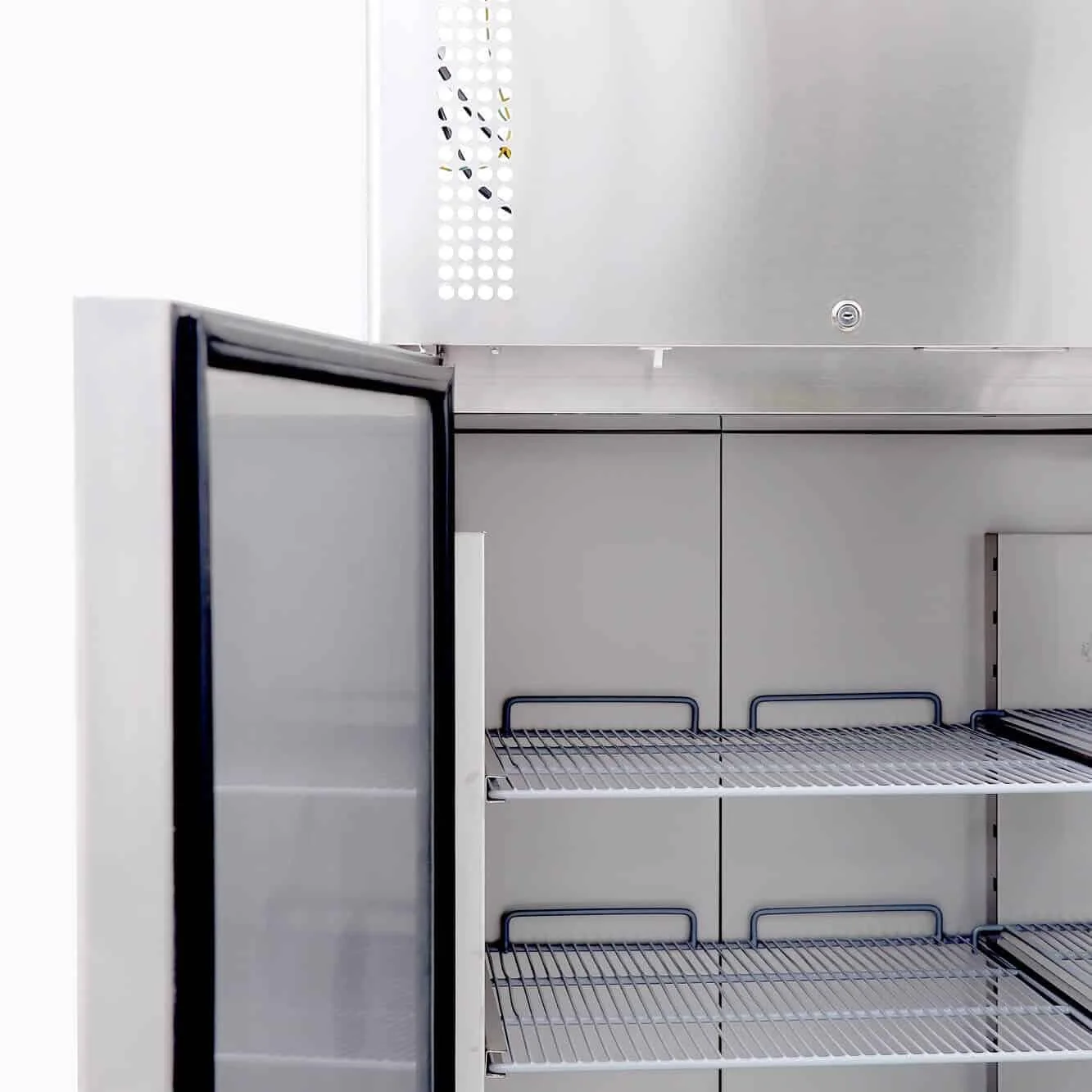 bromic-upright-freezer-UF1300SDF-NR-inside.jpg