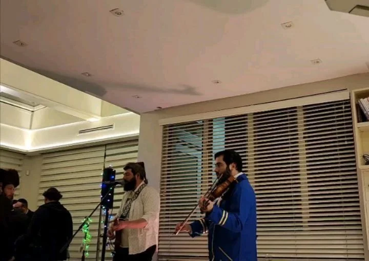 Purim in #boropark was a lot of fun!
Enjoying the festivities!
Special shout out @brooklynviolin for holding it down by night and day!

.
.
.
.
.
.
#purim #jewishmusic #holiday #jewishholiday #merry #party #holidayparty #flatbush #williamsburg #koshe